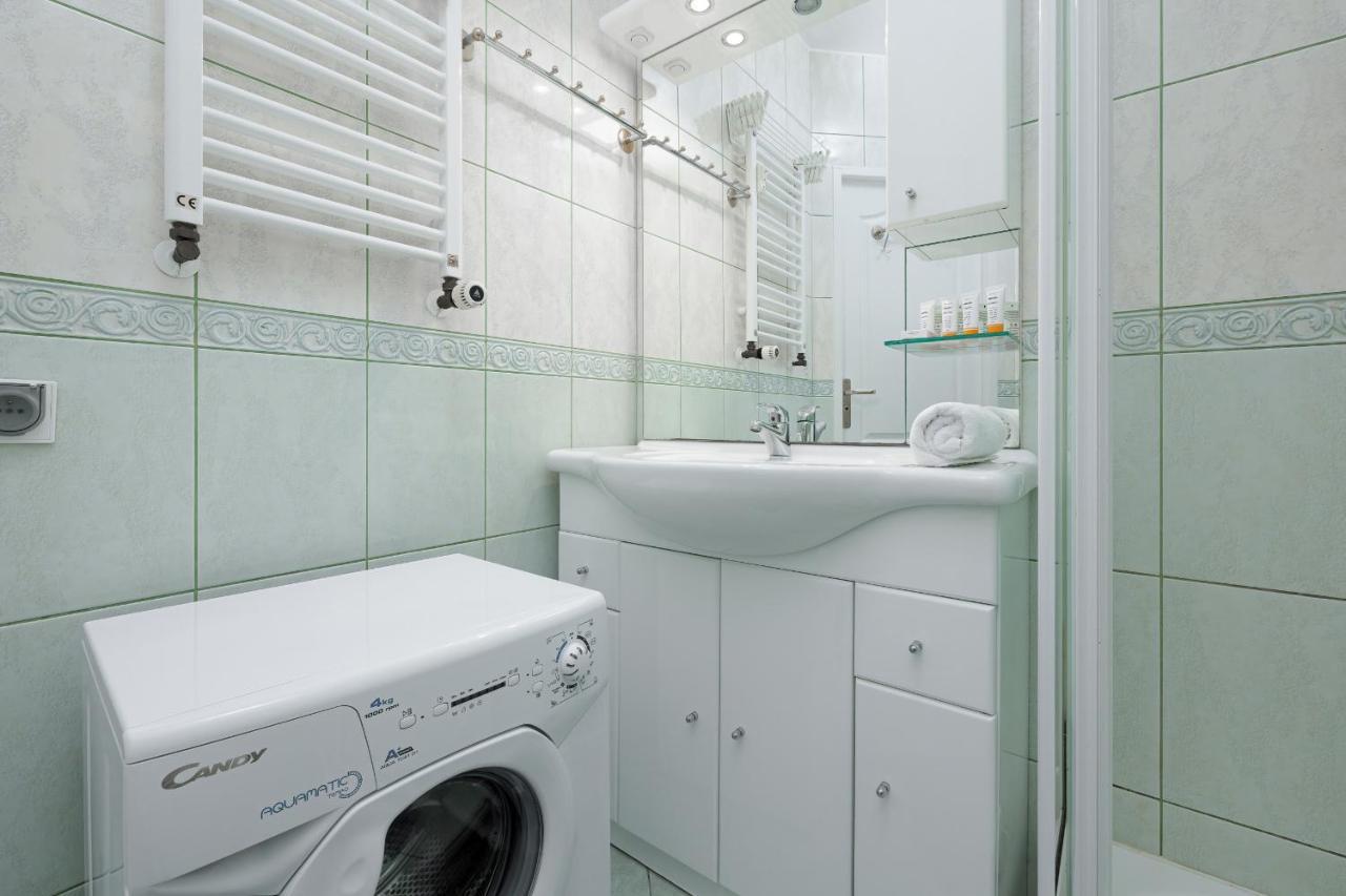 Apartamenty Przy Plazy Reymonta By Noclegi Renters 코워브제크 외부 사진